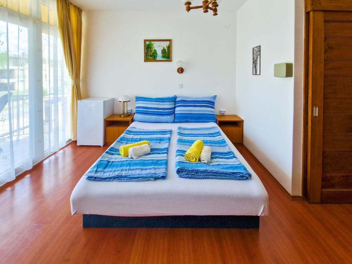 Weinberger Vendeghaz Hotel ซามาร์ดี ภายนอก รูปภาพ