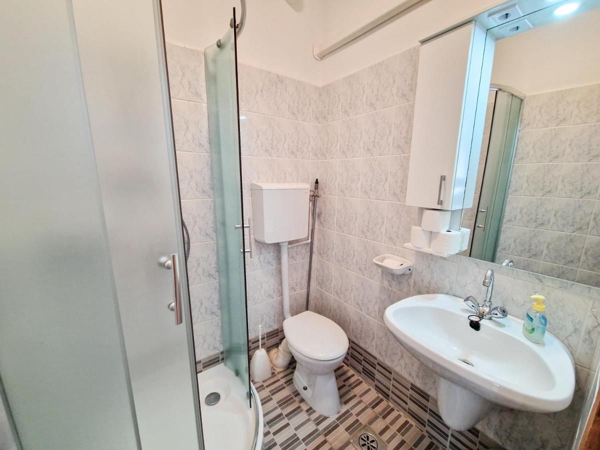 Weinberger Vendeghaz Hotel ซามาร์ดี ภายนอก รูปภาพ