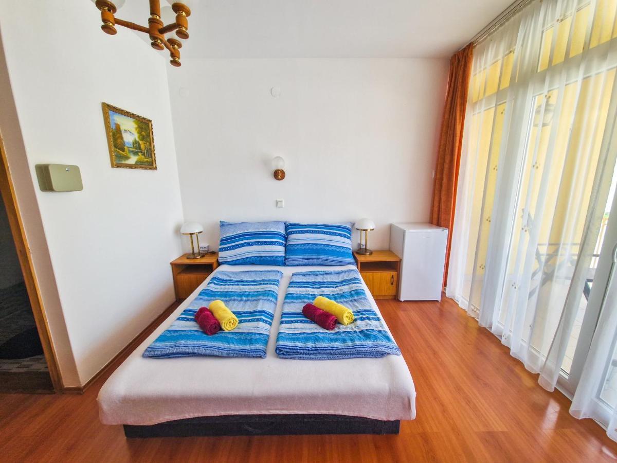 Weinberger Vendeghaz Hotel ซามาร์ดี ภายนอก รูปภาพ